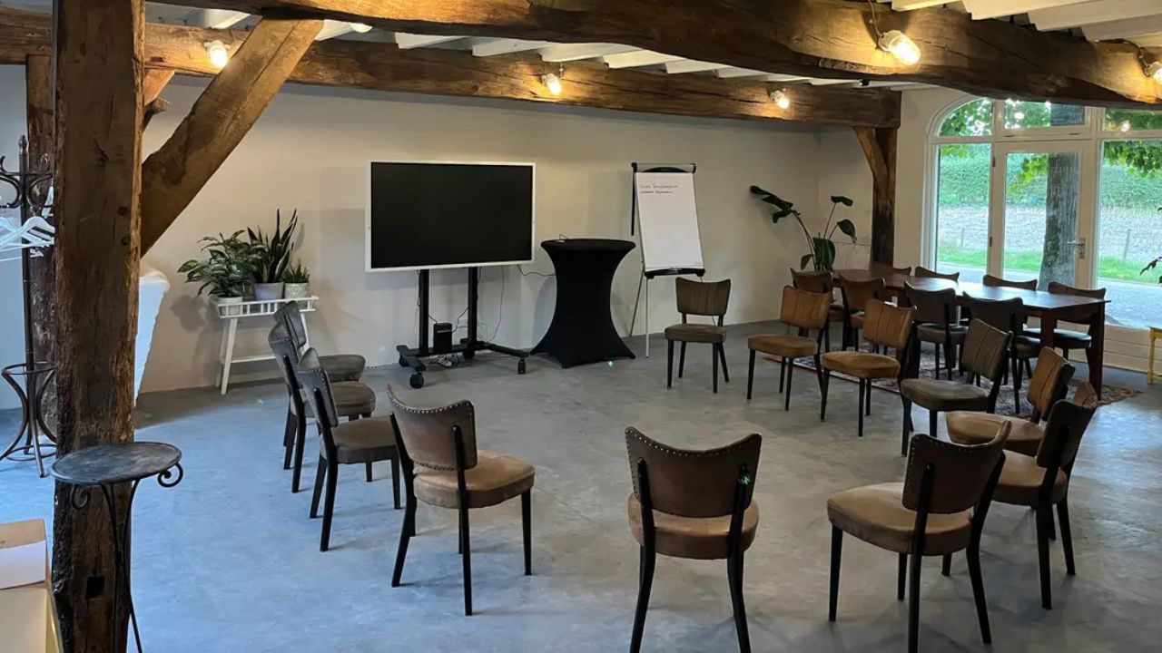 De Flierefluiter Hilvarenbeek &mdash; trainingslocatie JB-Academy